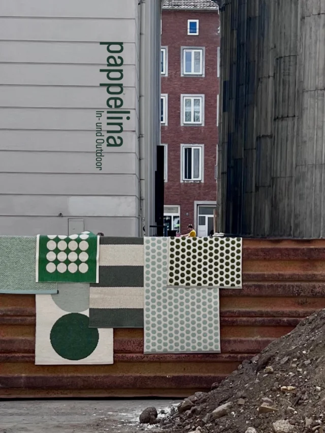 Drinnen oder draußen – Pappelina passt immer!

Welcome to the world of Pappelina – kommt vorbei und verliebt euch in die Farben und Muster.

#pappelina#indoor#outdoor#carpet#home#interiordesign#interior#colors#aachen